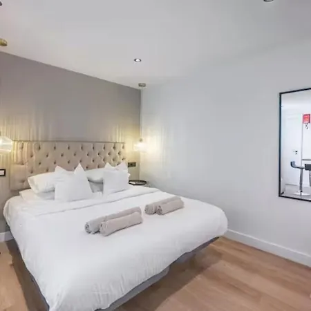 Doble Sunny Apartment